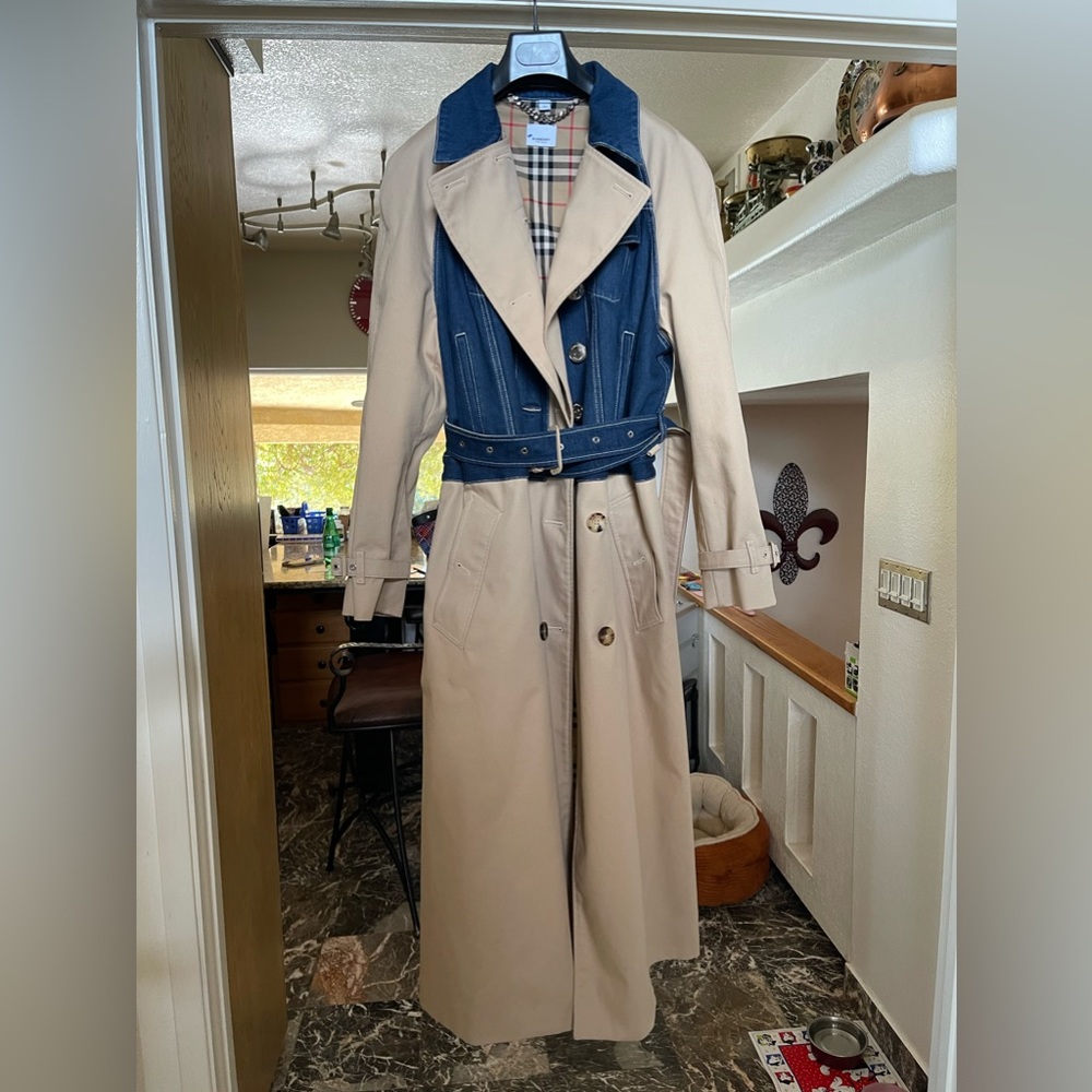 Burberry Women’s Trench Coat